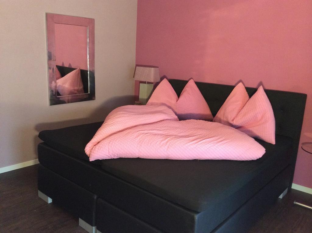 Landcafe Mit Mini Hotel Burgdorf Exteriör bild