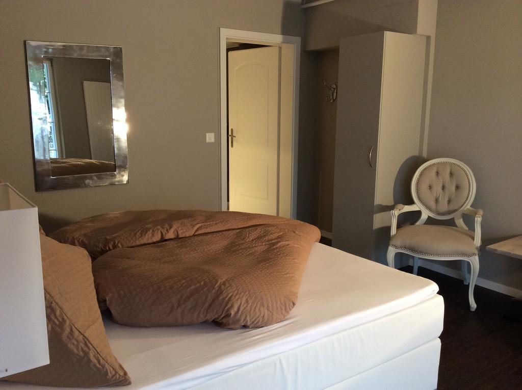 Landcafe Mit Mini Hotel Burgdorf Exteriör bild