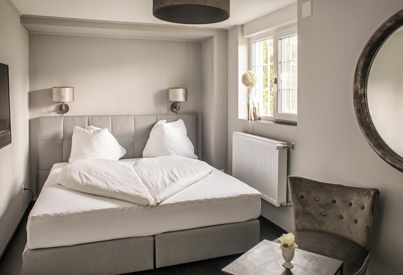 Landcafe Mit Mini Hotel Burgdorf Exteriör bild